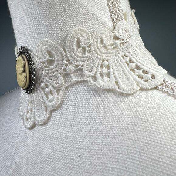 Vintage Style Cameo on Lace Choker Necklace Collar Ribbon Tie Victorian Romantic - Picture 7 of 13
